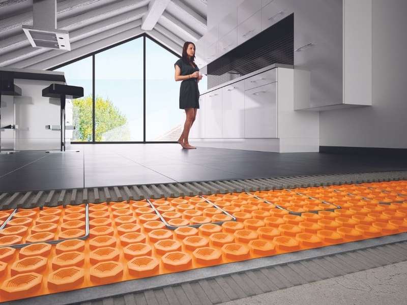 Installation de Planchers Chauffants : Conseils pour Intégrer des Systèmes de Chauffage au Sol sous Différents Revêtements - Surfaces Expert